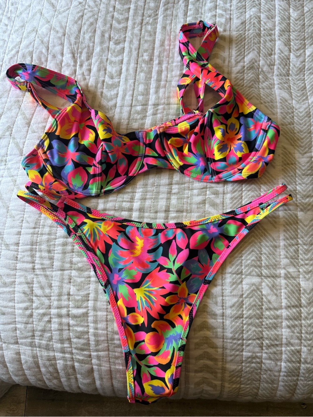 Kulani kinis bikini set
